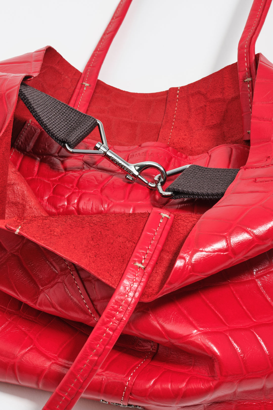 Medium leather shopper bag in red crocodile embossed