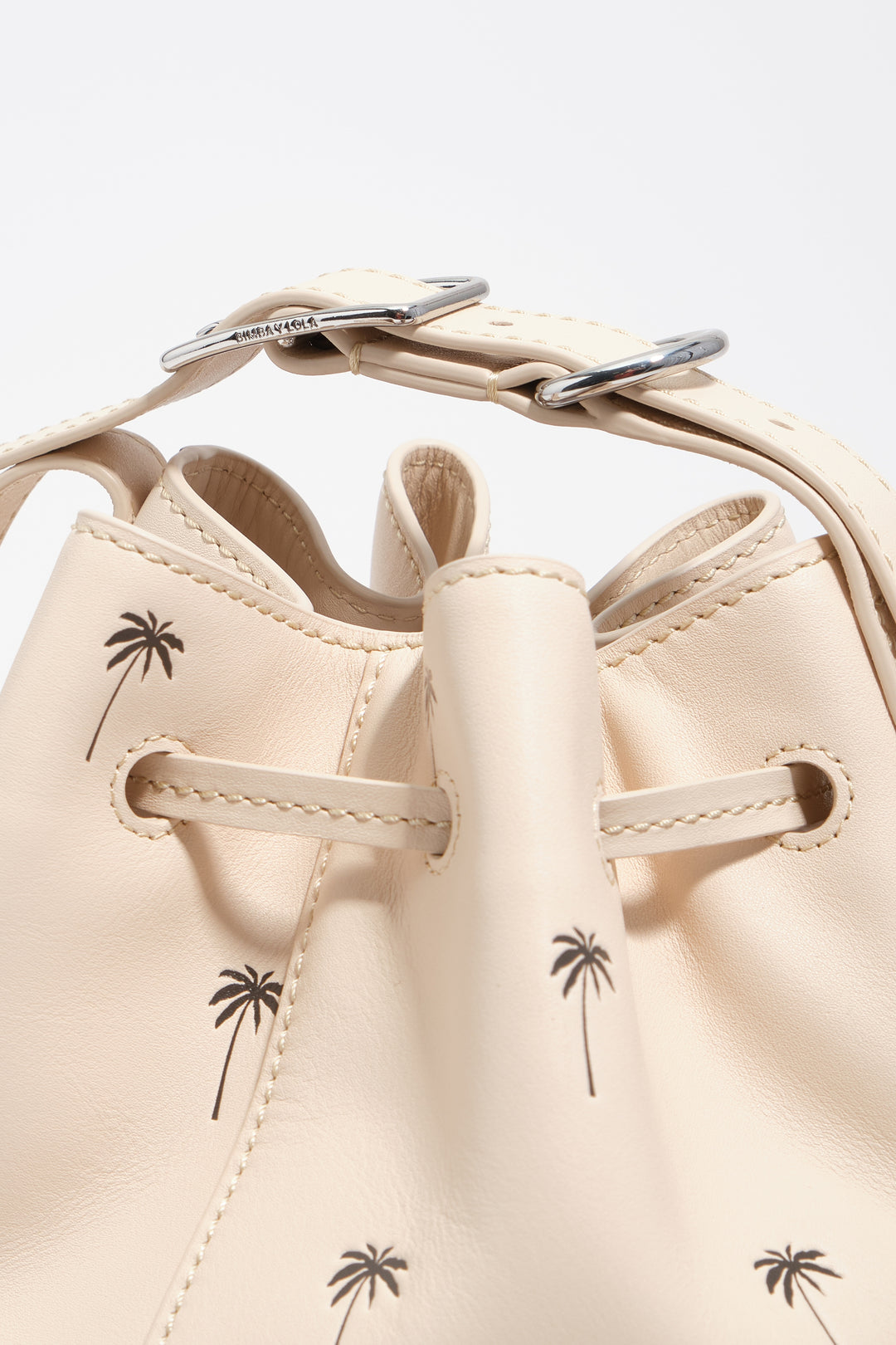 Large Palms sand leather Carlino bucket bag