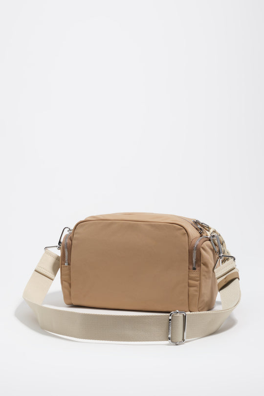 Medium camel crossbody pocket bag