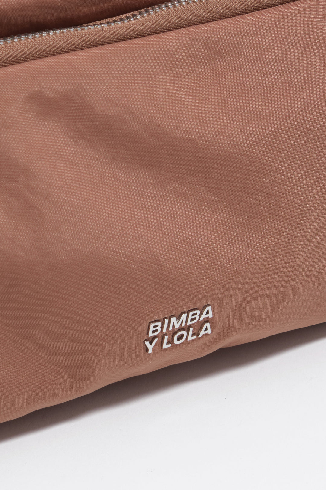 Tan nylon medium pocket bag