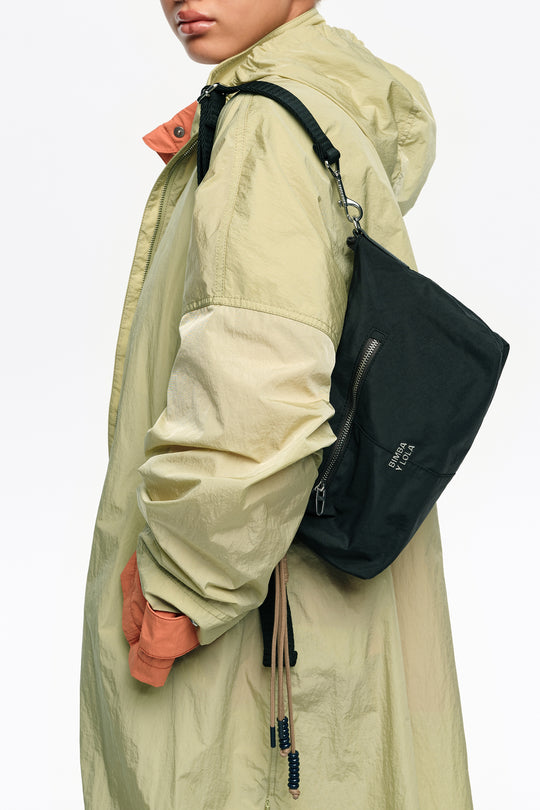 Black nylon trapecio bag