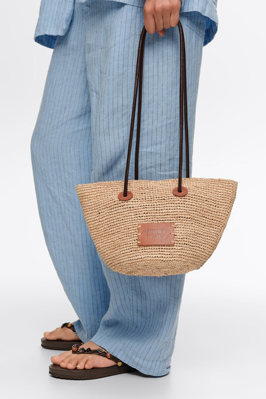 Medium natural raffia basket bag