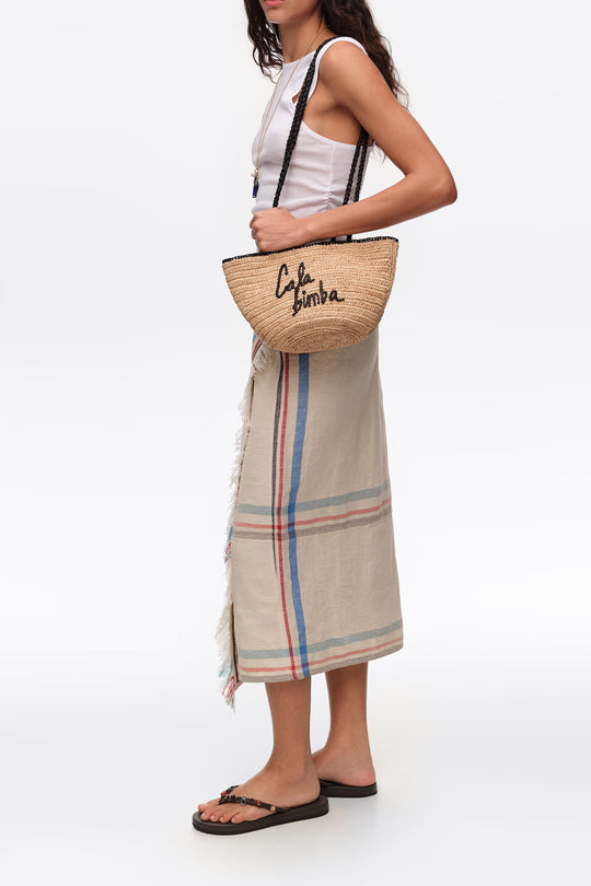 Small natural raffia basket bag