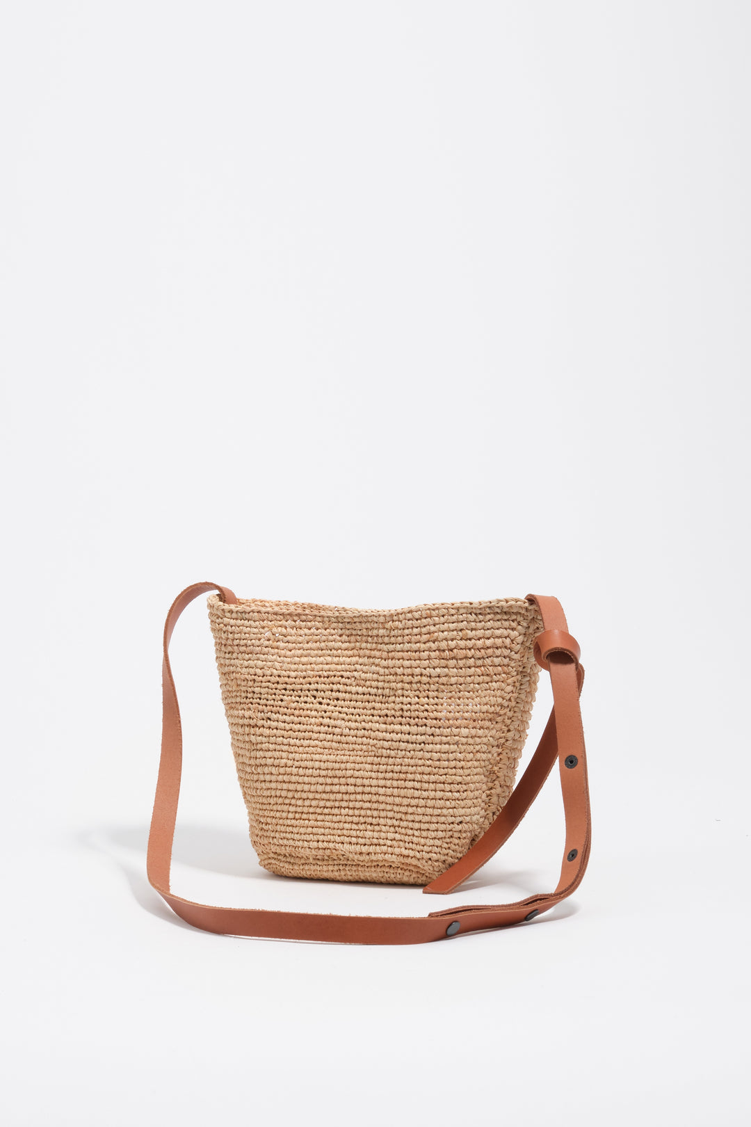 Small natural raffia plaited bag