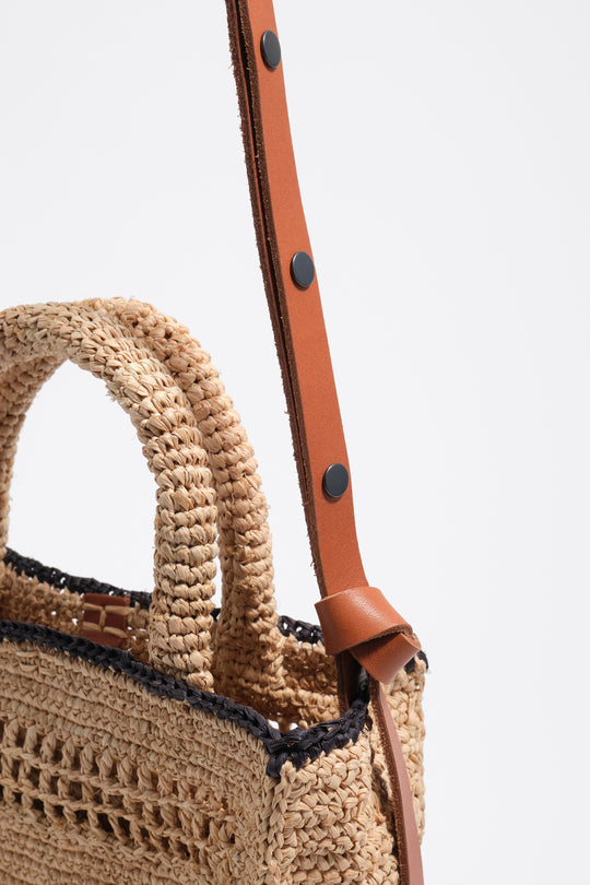 Medium natural raffia crossbody bag