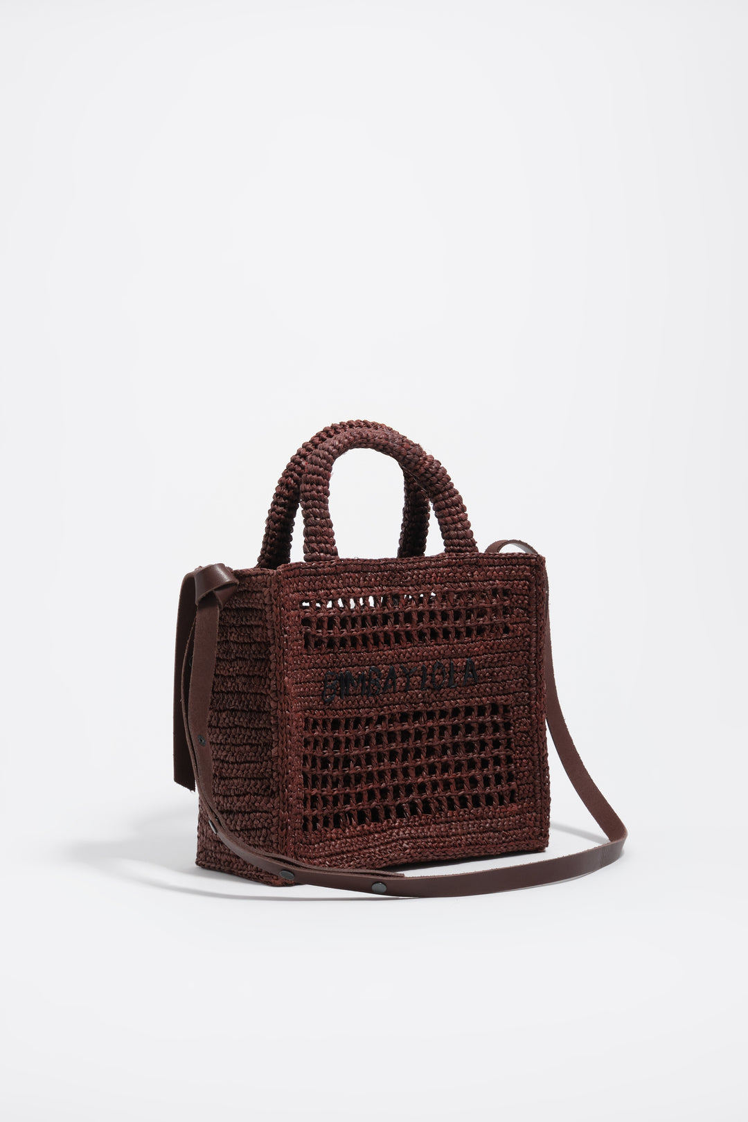 Medium walnut raffia plaited bag