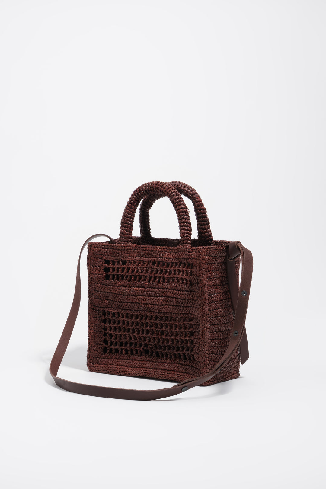 Medium walnut raffia plaited bag