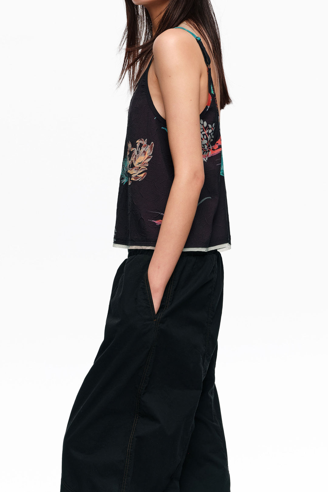 Black turtle wrinkled tank top