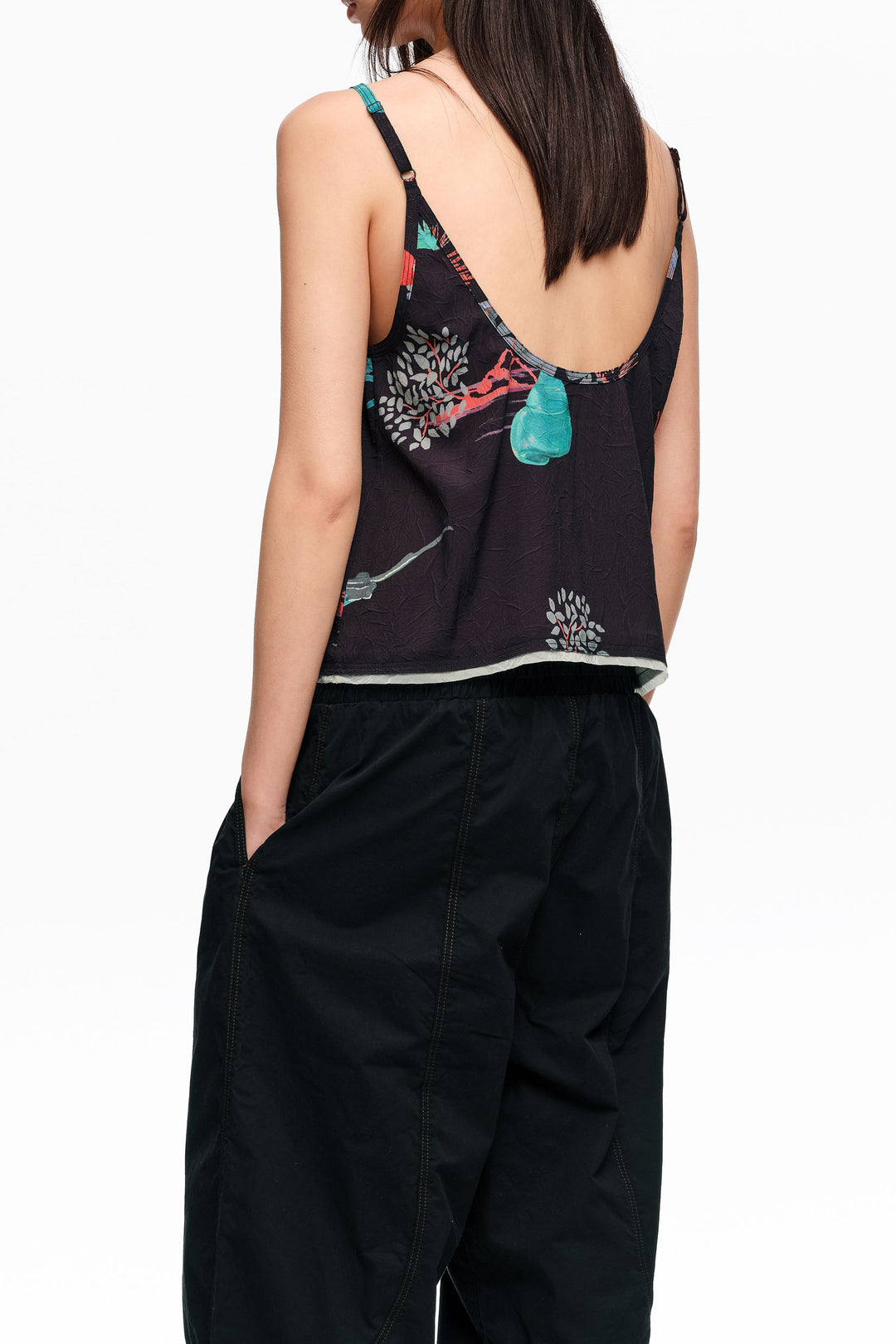 Black turtle wrinkled tank top