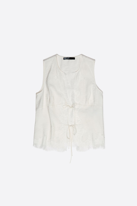 White short-sleeve shirt with lace and ties