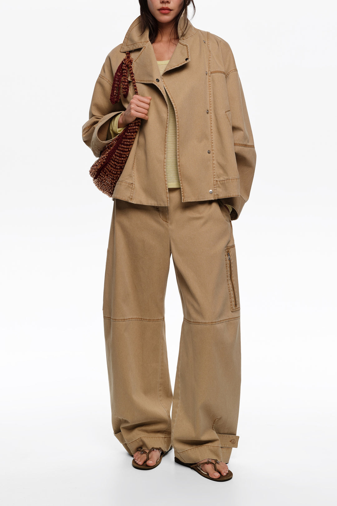 Camel cotton adjustable barrel trousers