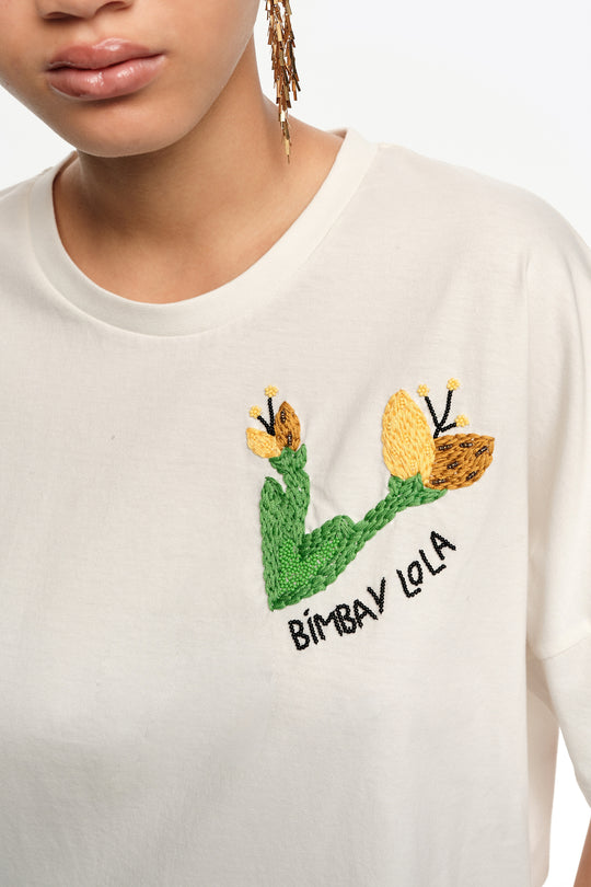 Ivory hand embroidered logo T-shirt