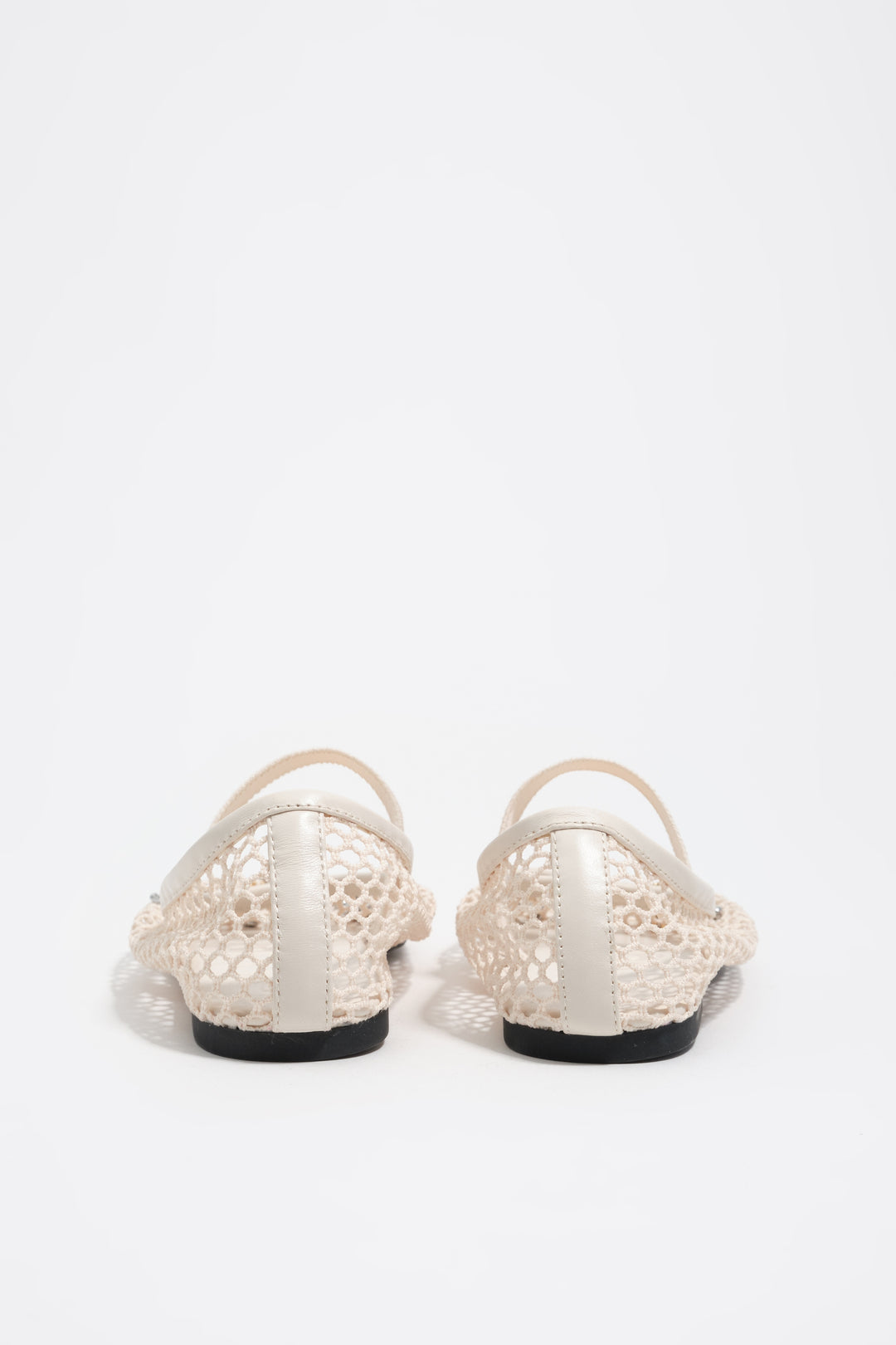 White mesh ballerina with metal details