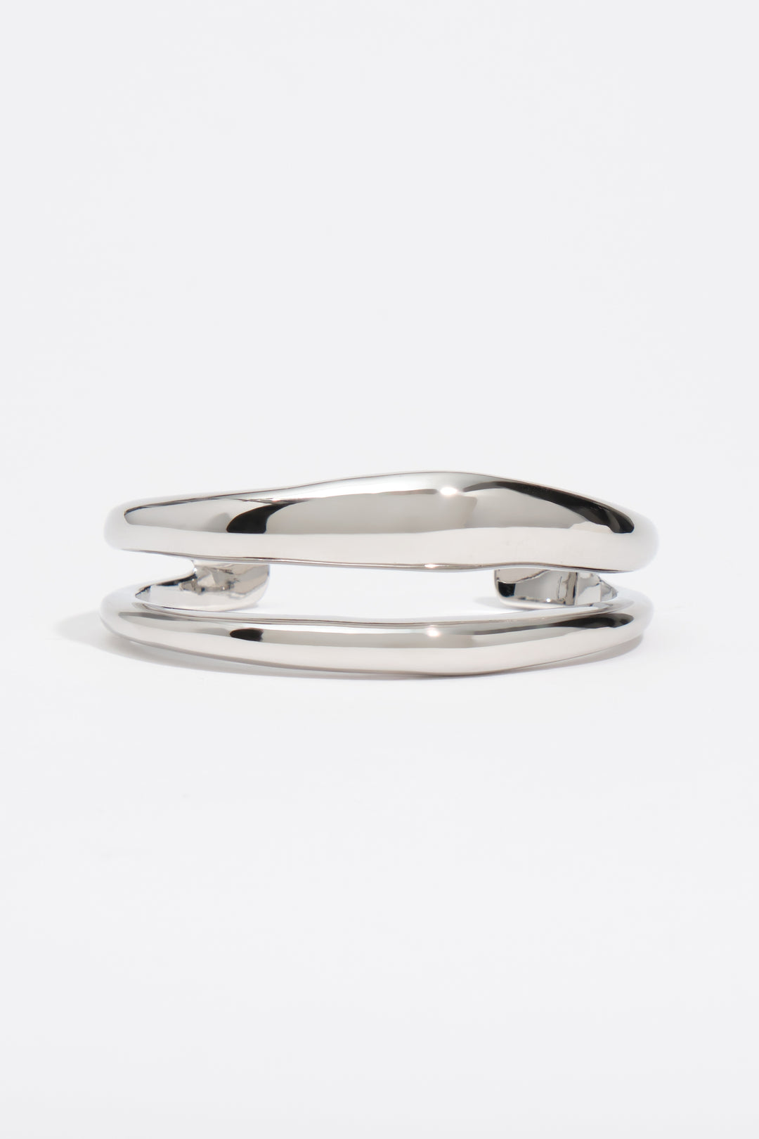 Irregular band bracelet silver metallic finish