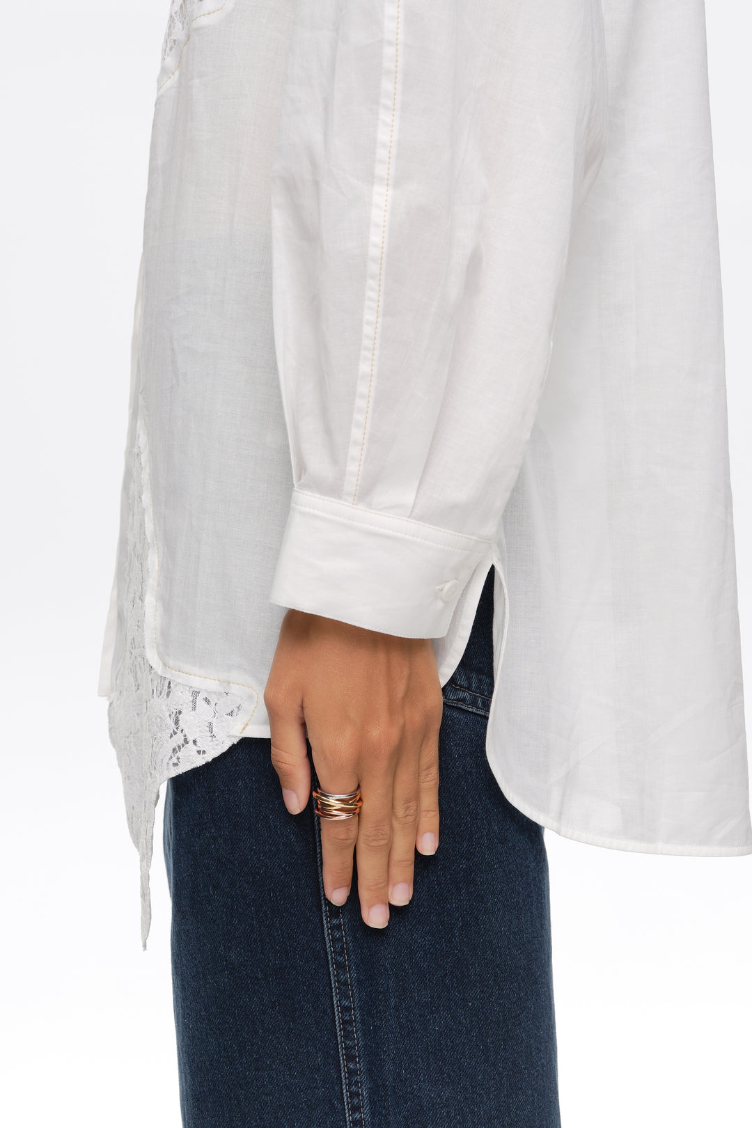 Intertwined multi-tone gold ring