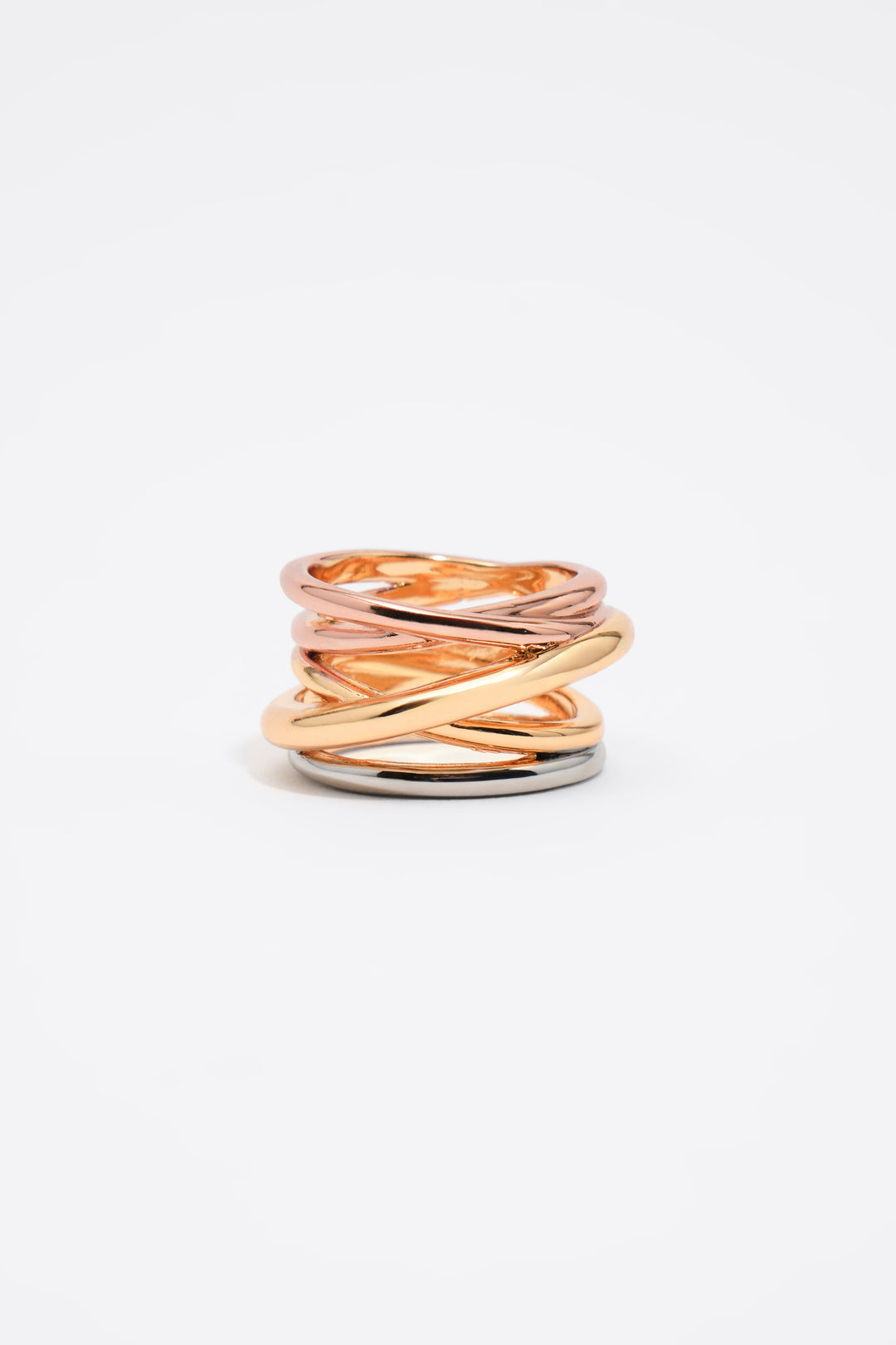 Intertwined multi-tone gold ring