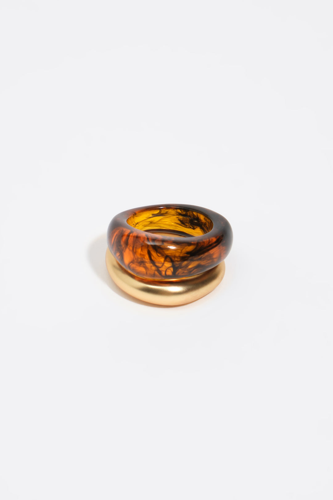 Set of 2 brown and gold amber-effect resin rings