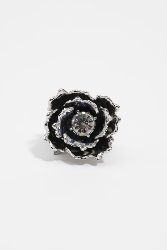 Silver flower ring with crystal