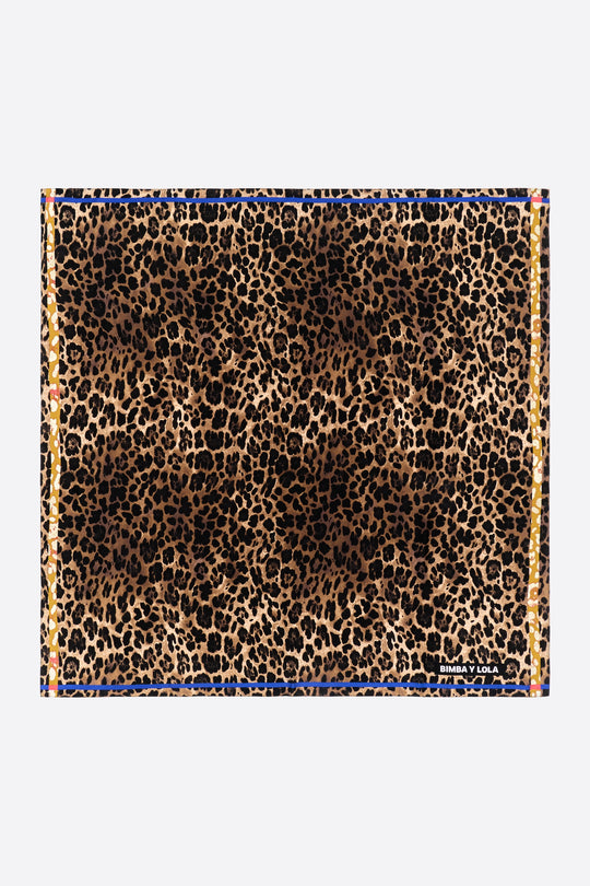 Leopard print scarf with contrast border
