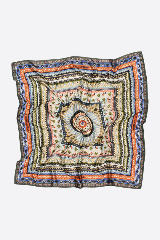 Khaki concentric frame scarf
