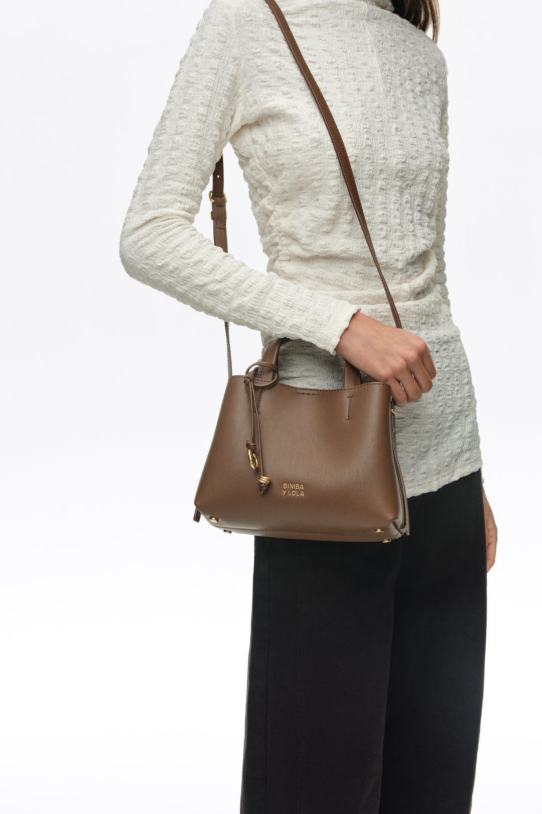 Small golden brown leather Chihuahua tote bag