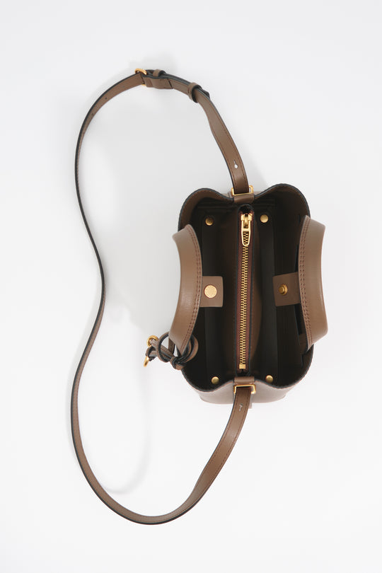 Small golden brown leather Chihuahua tote bag