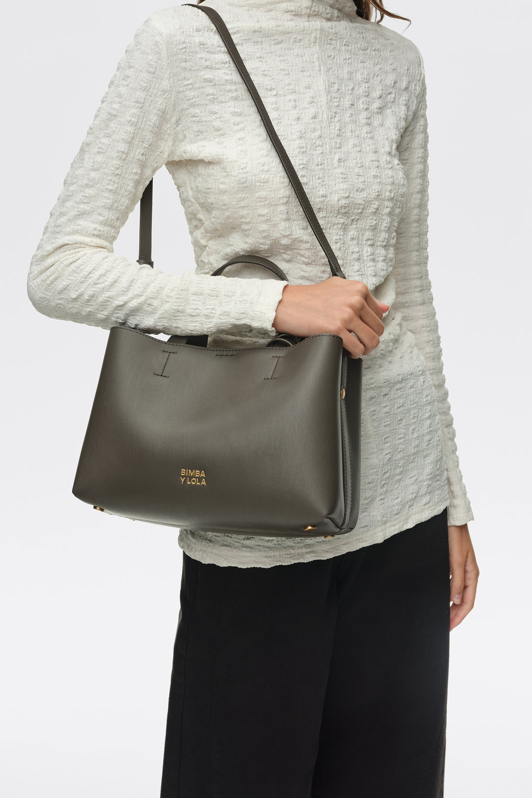 Medium elephant leather Chihuahua tote bag