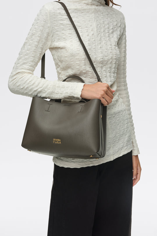 Medium elephant leather Chihuahua tote bag
