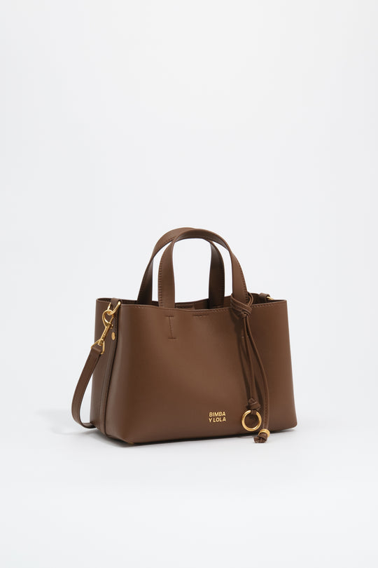 Medium golden brown leather Chihuahua tote bag