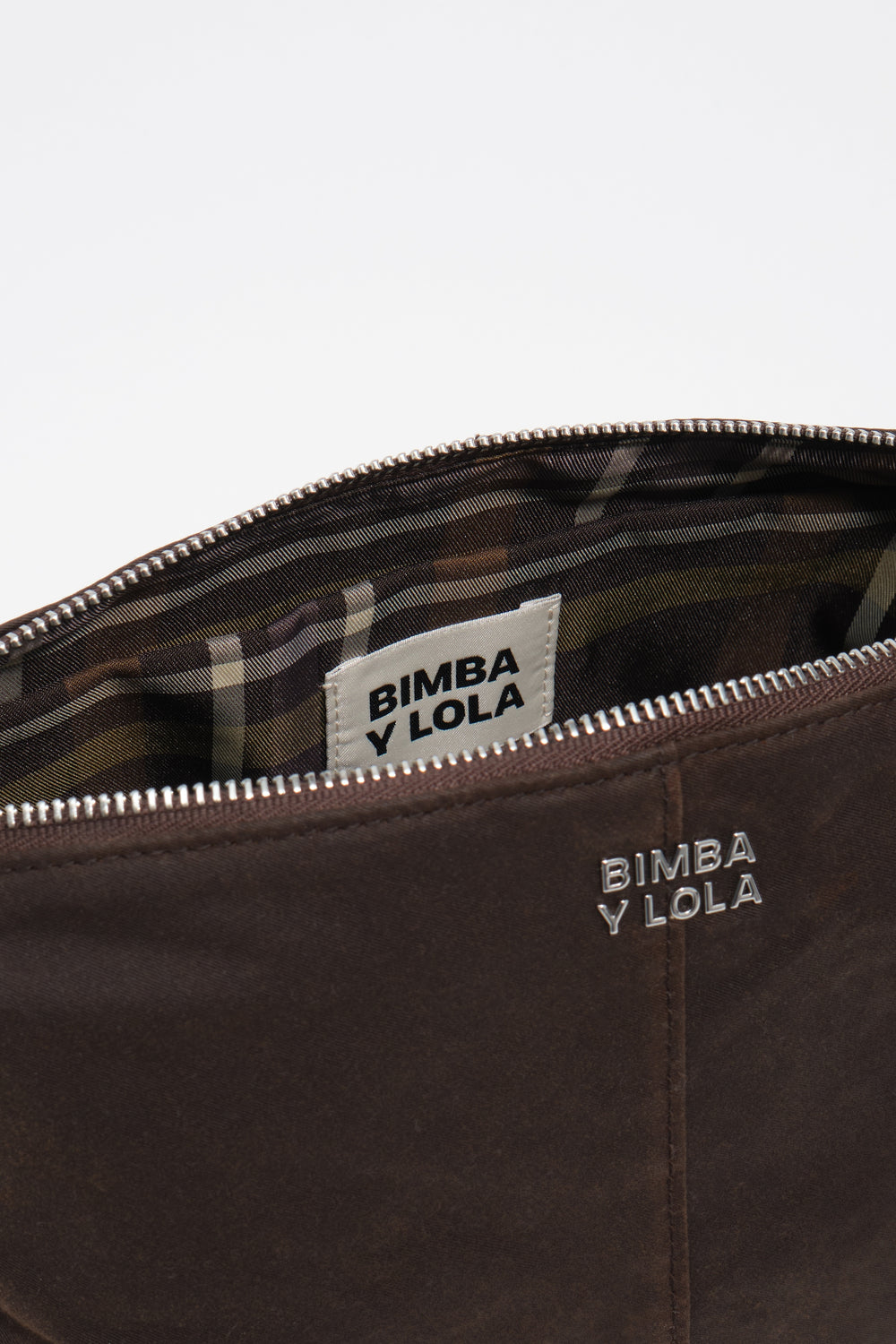 Large dark brown coated make-up case