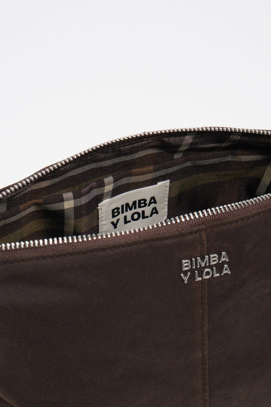 Large dark brown coated make-up case