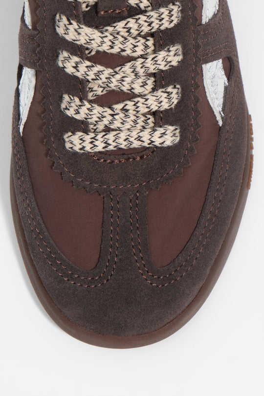 Chocolate 13 16 indoor sneaker