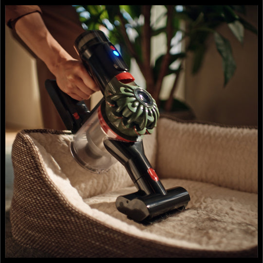 V8 Cyclone cordless vacuum