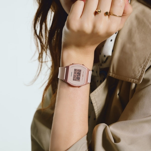 Casio Digital women Watch LW-204-4ADF