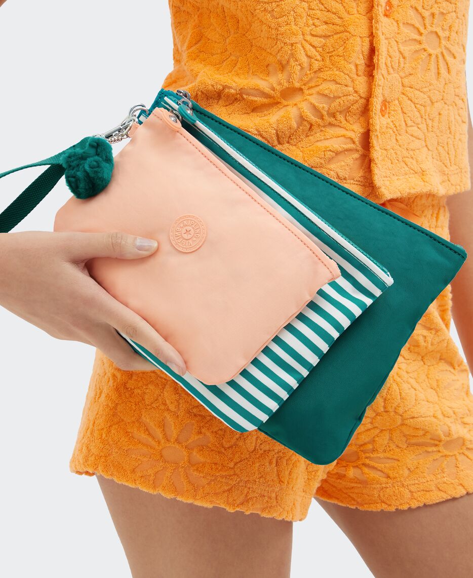 IAKA L WRISTLET -I4219