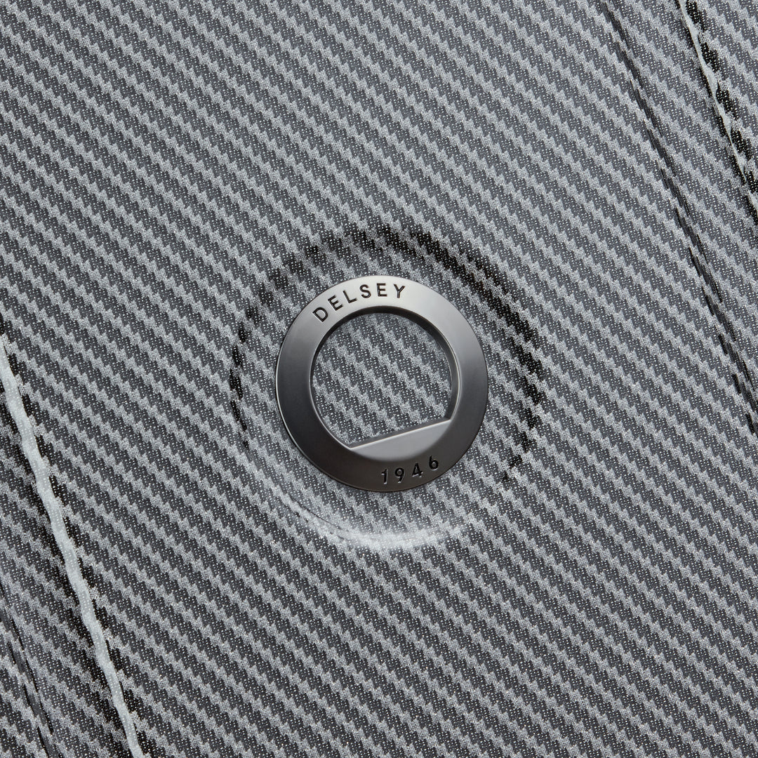 HELIUM ULTIMATE 76 4DW EXP TR