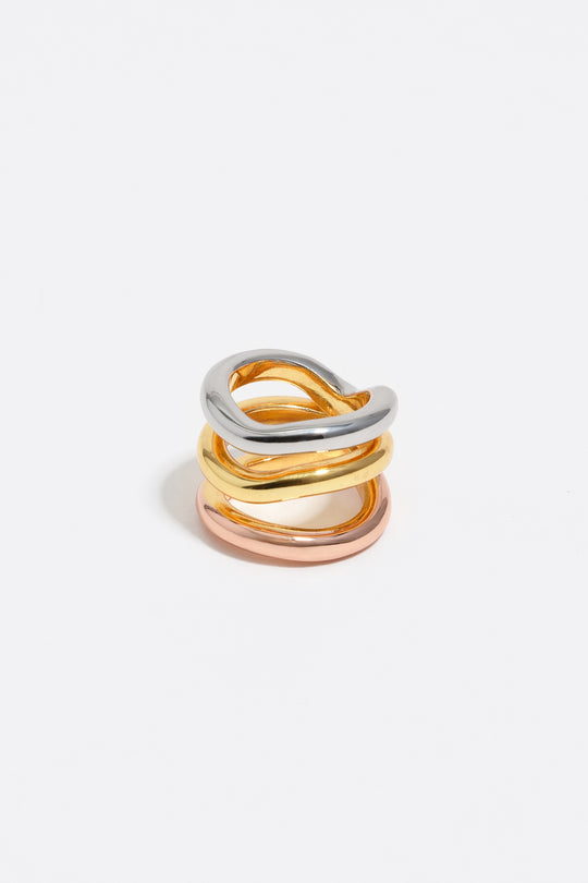 Three-tone bands ring