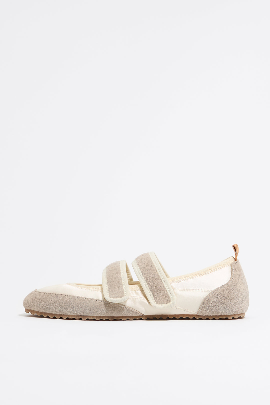 White sporty ballerina