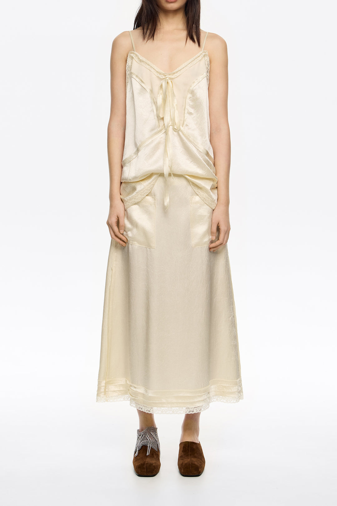 Beige A-line skirt with pockets