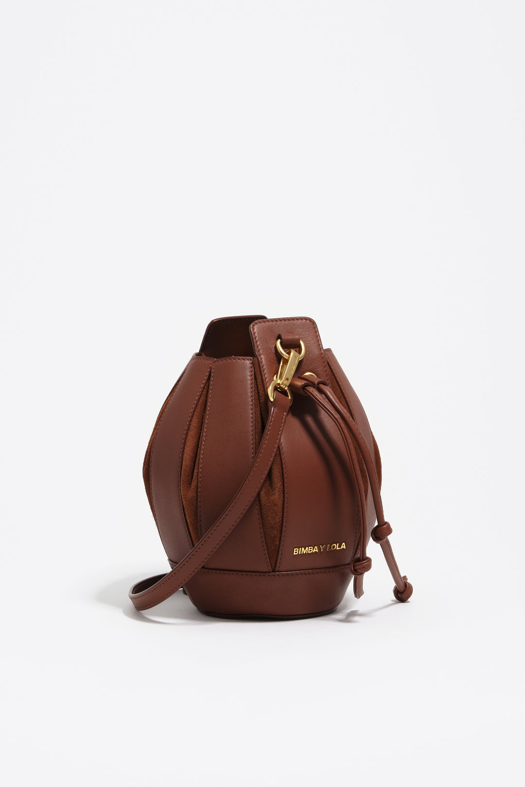 Small walnut leather Pelota crossbody bag
