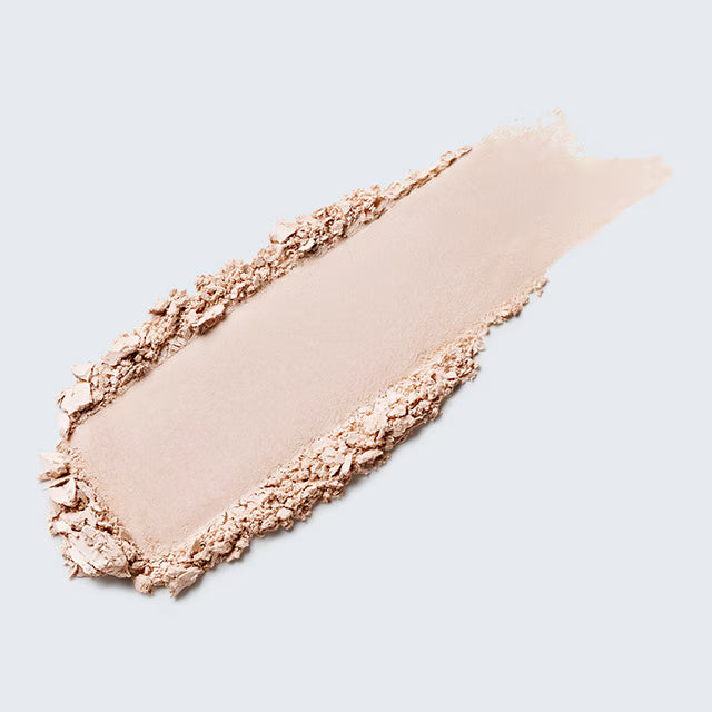 Double Wear
Stay-in-Place Matte Setting Powder Veil